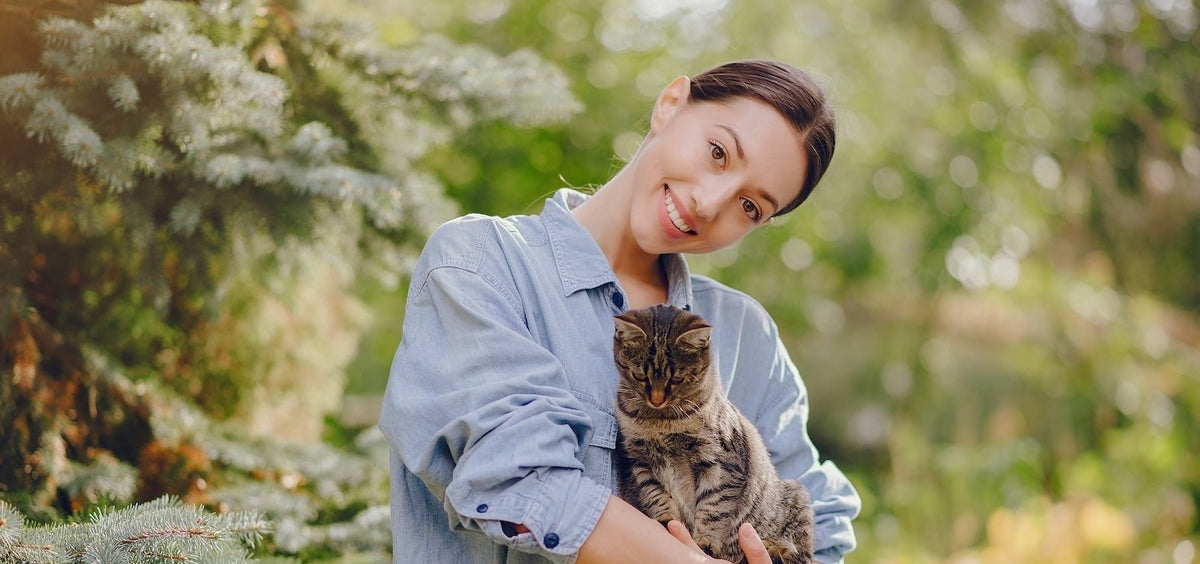 Say Goodbye to Cat Fur on Clothes - Pet N Pet ®
